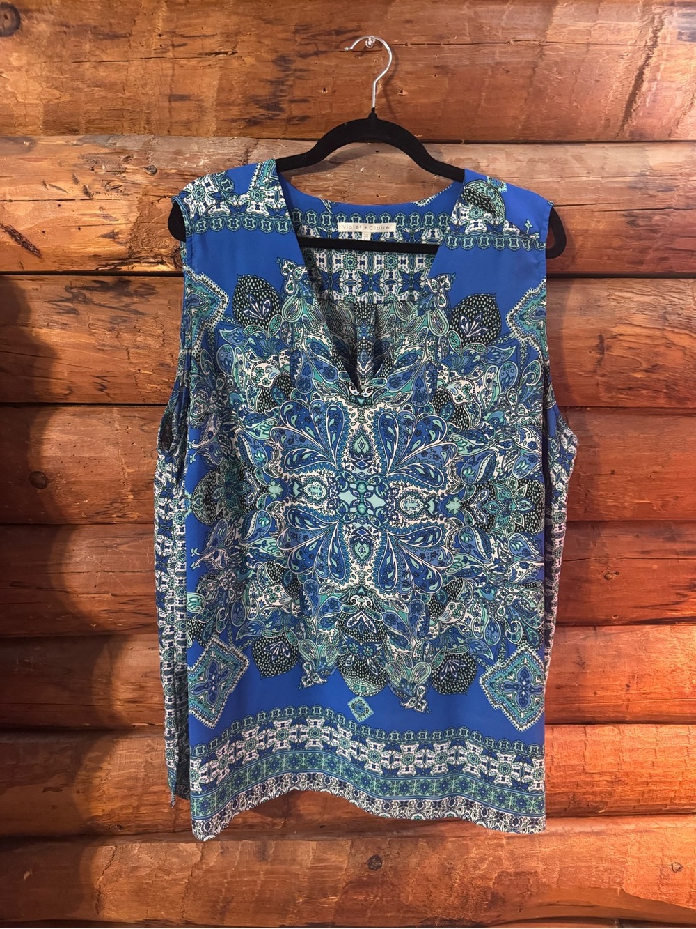 Violet & Claire size 3x Blue Paisley-Print Sleeveless V-Neck Tank
